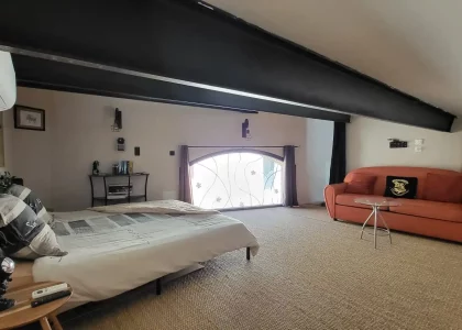 chambre_mezzanine_vue_lit_vers_canape_41_11zon